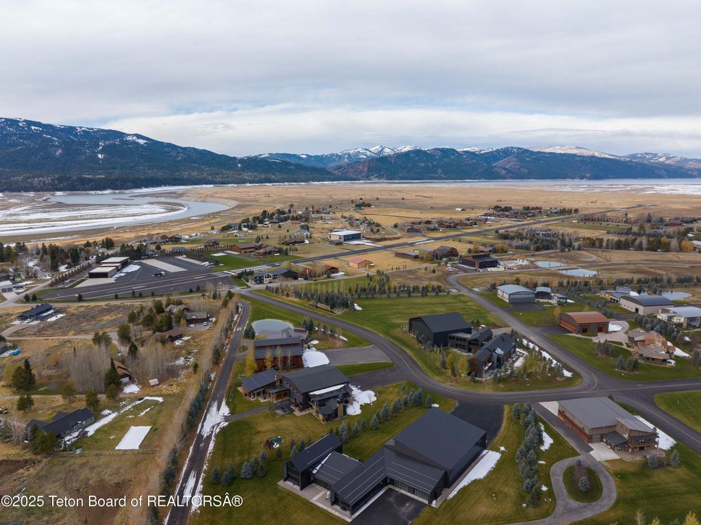 208 ALPINE VILLAGE CIRCLE, Alpine, WY 83128 photo 6