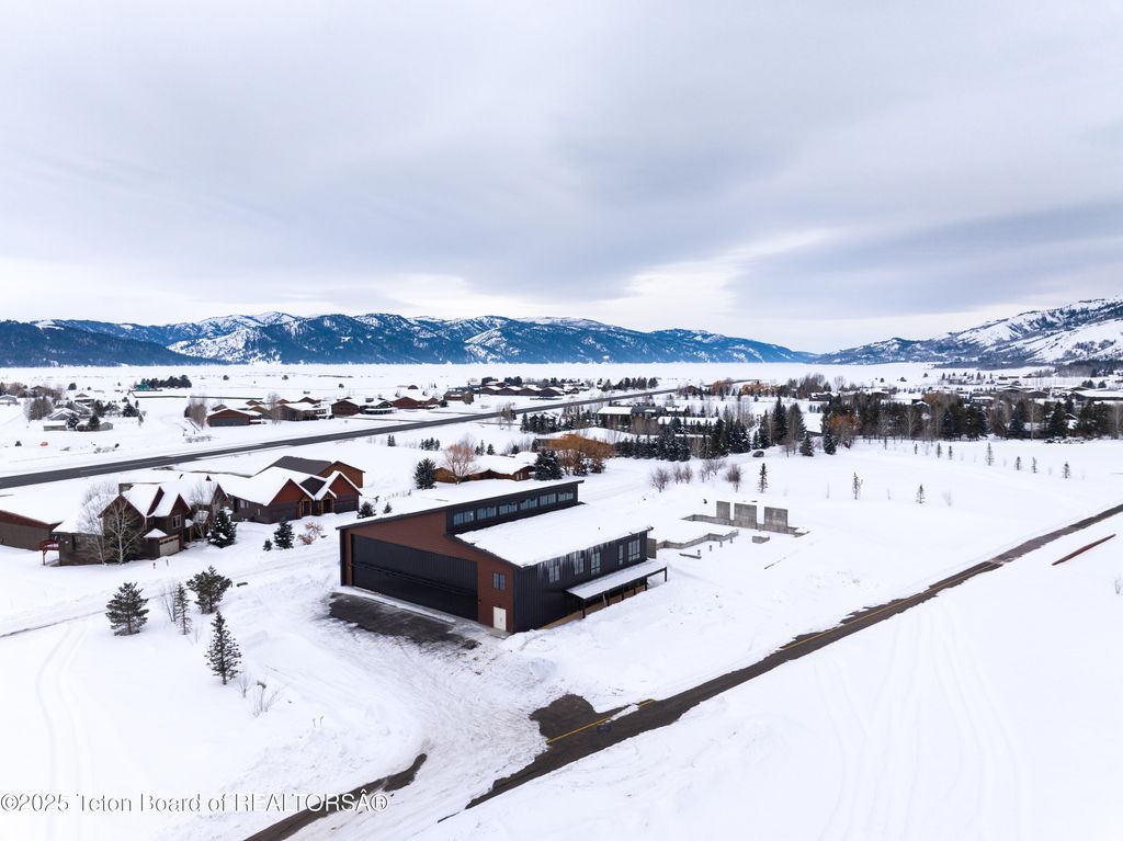208 ALPINE VILLAGE CIRCLE, Alpine, WY 83128 photo 7