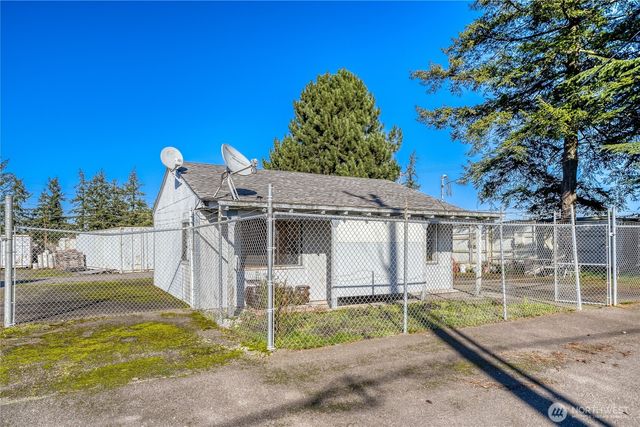 3817 3819 94th Street SW, Lakewood, WA 98499