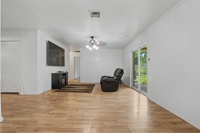 4511 Ponderosa Drive, Baytown, TX 77521