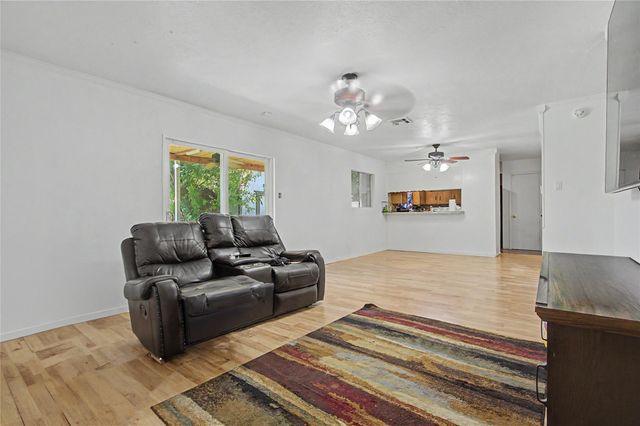 4511 Ponderosa Drive, Baytown, TX 77521
