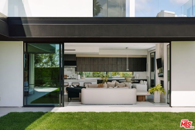 2162 Westridge Road, Los Angeles, CA 90049