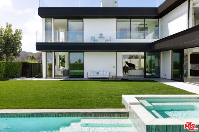 2162 Westridge Road, Los Angeles, CA 90049