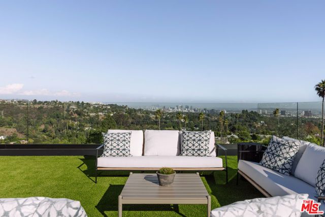 2162 Westridge Road, Los Angeles, CA 90049