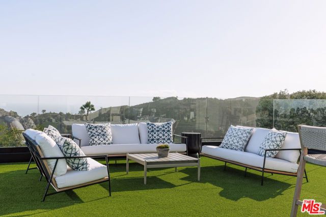 2162 Westridge Road, Los Angeles, CA 90049