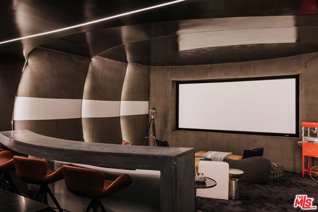 2162 Westridge Road, Los Angeles, CA 90049