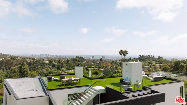 2162 Westridge Road, Los Angeles, CA 90049