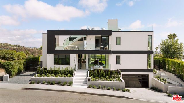 2162 Westridge Road, Los Angeles, CA 90049