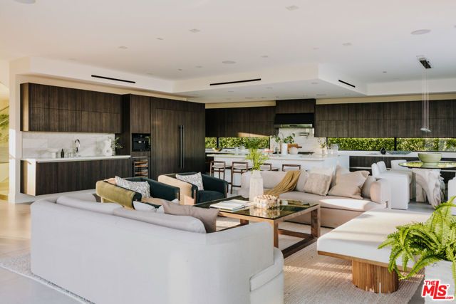 2162 Westridge Road, Los Angeles, CA 90049