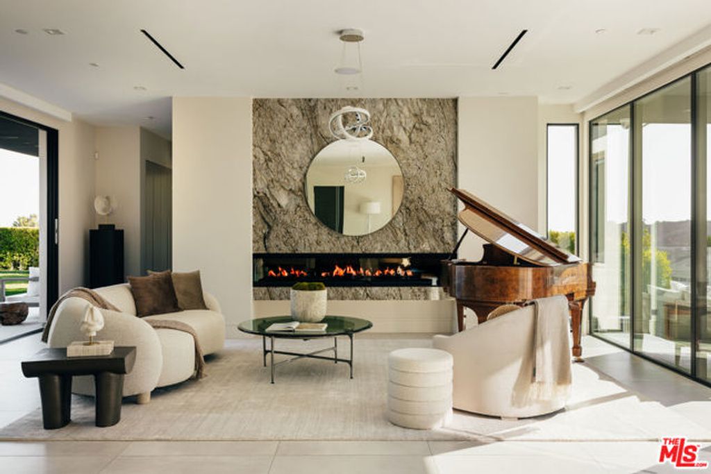 2162 Westridge Road, Los Angeles, CA 90049