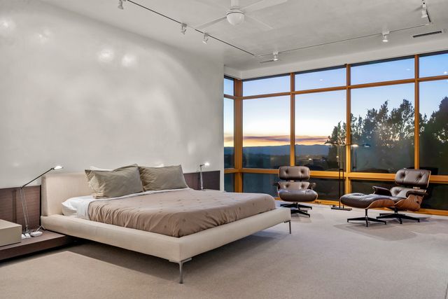 26 Bishops Dome Road, Santa Fe, NM 87506