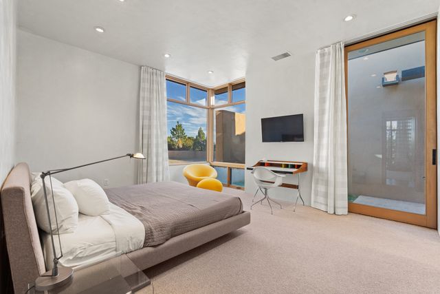 26 Bishops Dome Road, Santa Fe, NM 87506