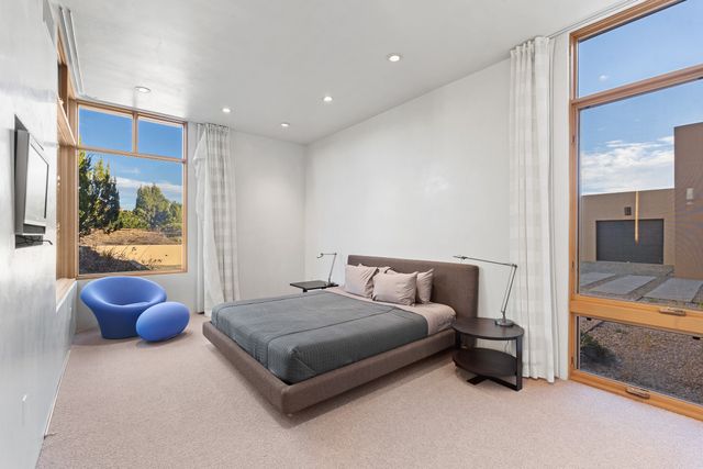 26 Bishops Dome Road, Santa Fe, NM 87506