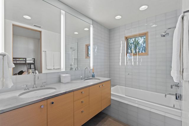 26 Bishops Dome Road, Santa Fe, NM 87506