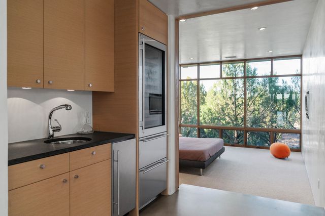 26 Bishops Dome Road, Santa Fe, NM 87506