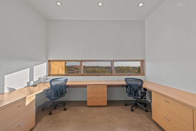 26 Bishops Dome Road, Santa Fe, NM 87506