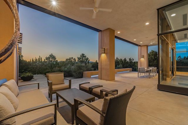 26 Bishops Dome Road, Santa Fe, NM 87506