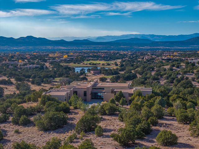 26 Bishops Dome Road, Santa Fe, NM 87506