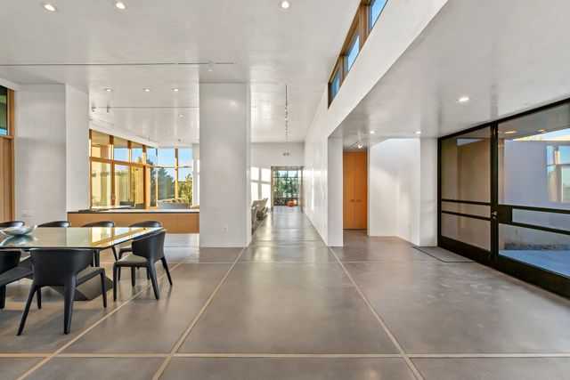 26 Bishops Dome Road, Santa Fe, NM 87506