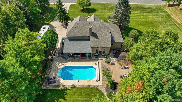 102 Greenhurst Court, Auburn, IN 46706