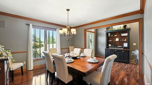 102 Greenhurst Court, Auburn, IN 46706