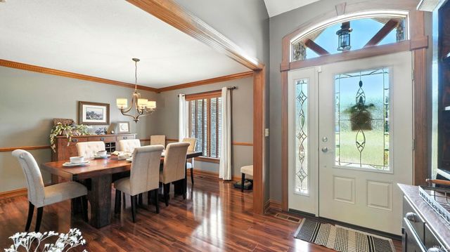 102 Greenhurst Court, Auburn, IN 46706