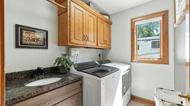 102 Greenhurst Court, Auburn, IN 46706