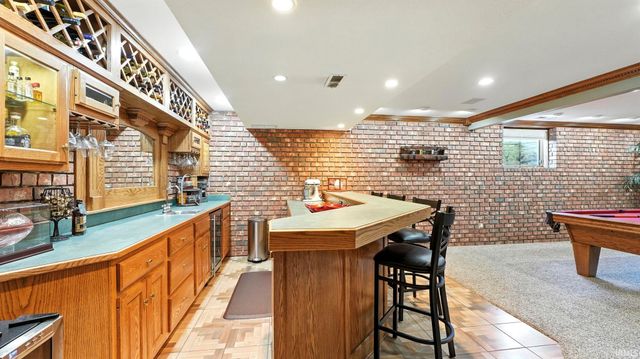 102 Greenhurst Court, Auburn, IN 46706