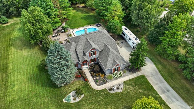 102 Greenhurst Court, Auburn, IN 46706