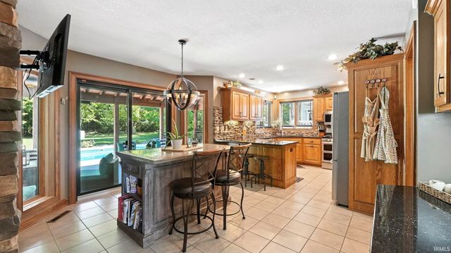 102 Greenhurst Court, Auburn, IN 46706