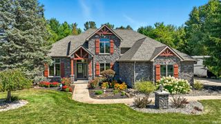 102 Greenhurst Court, Auburn, IN 46706