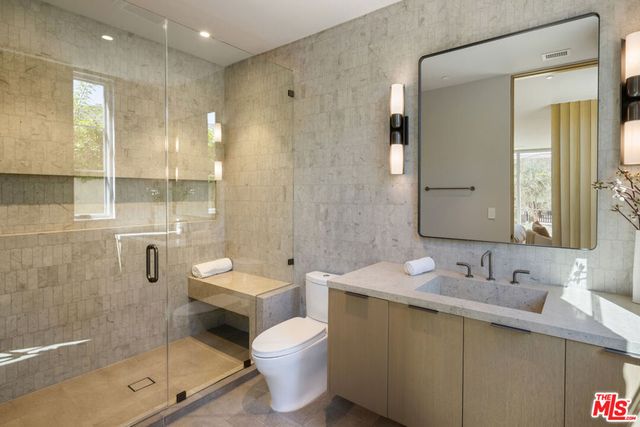 5056 Louise Avenue, Encino, CA 91316