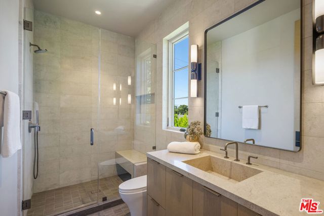 5056 Louise Avenue, Encino, CA 91316