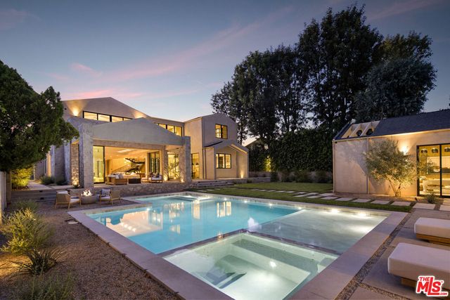 5056 Louise Avenue, Encino, CA 91316