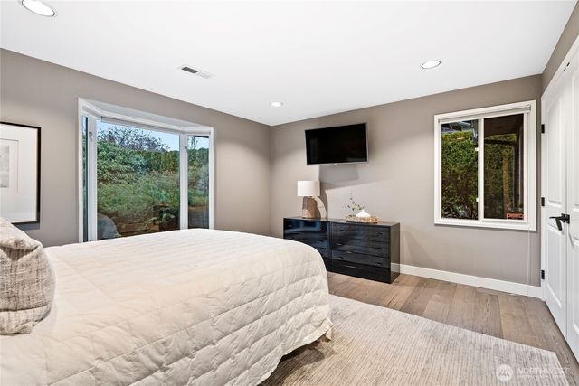 9829 Hilltop Road, Bellevue, WA 98004