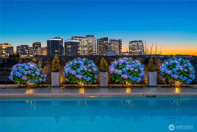 9829 Hilltop Road, Bellevue, WA 98004