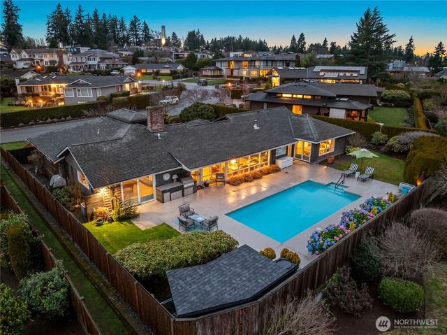 9829 Hilltop Road, Bellevue, WA 98004