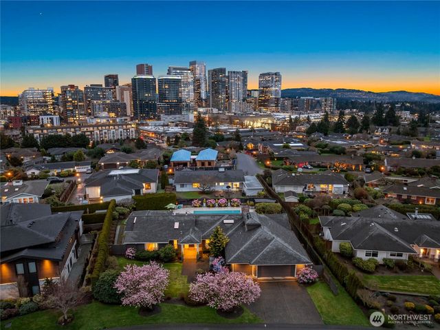 9829 Hilltop Road, Bellevue, WA 98004