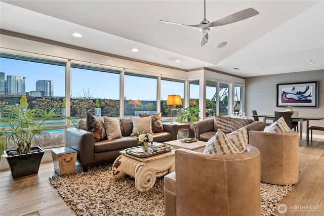 9829 Hilltop Road, Bellevue, WA 98004