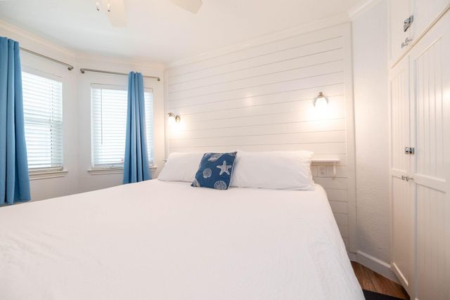 10811 San Luis Pass Road 2217, Galveston, TX 77554