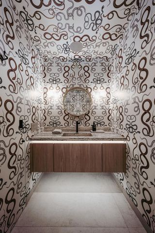 205 Desert Lakes Drive, Palm Springs, CA 92264