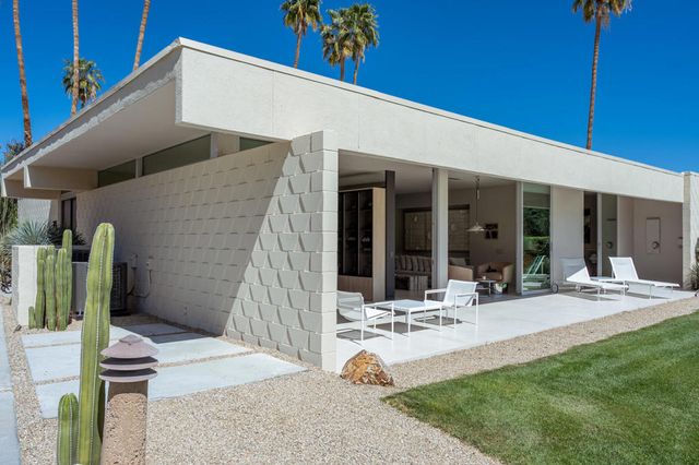 205 Desert Lakes Drive, Palm Springs, CA 92264