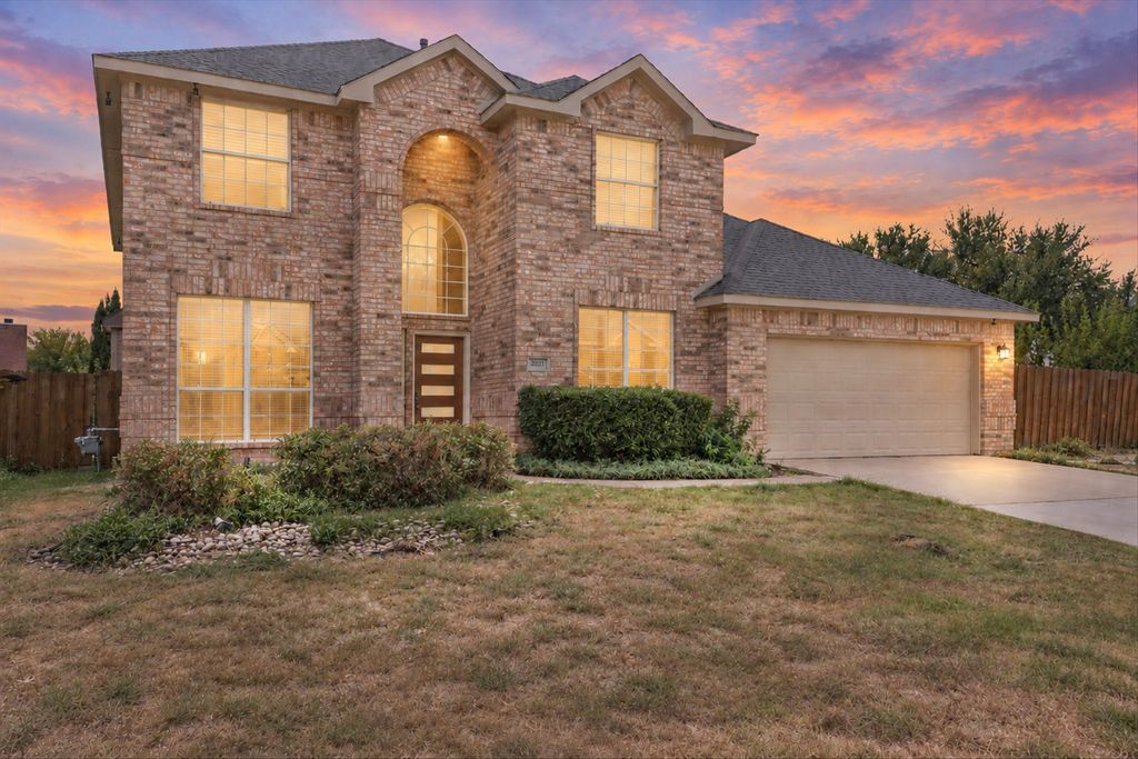 2831 Atrium Drive, Grand Prairie, TX 75052 — exterior