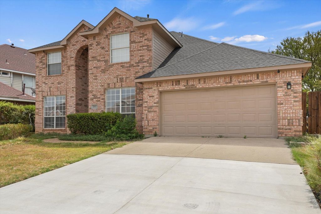 2831 Atrium Drive, Grand Prairie, TX 75052 — photo 2