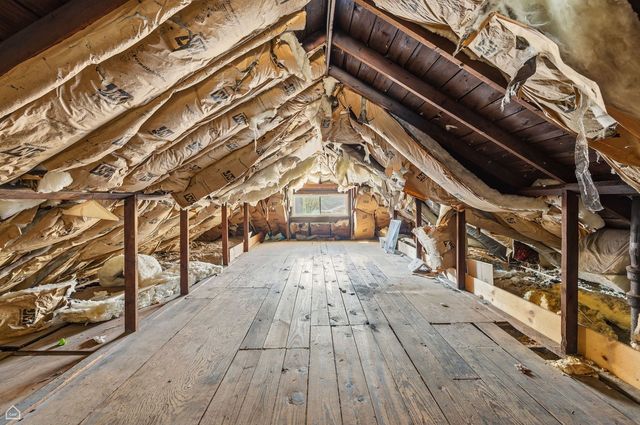 8111 S Manistee Avenue, Chicago, IL 60617