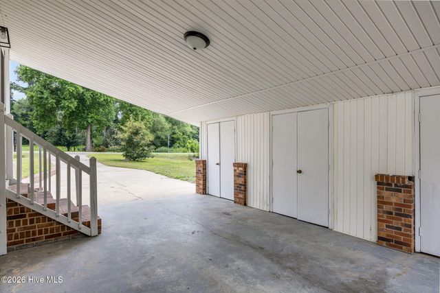503 Rollingwood Drive, Dudley, NC 28333