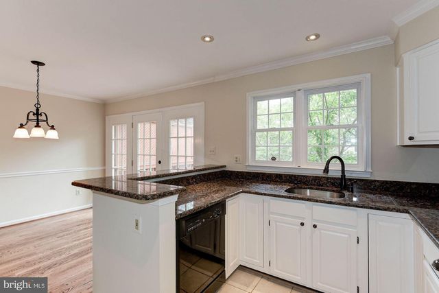 1264 QUAKER HILL DR, Alexandria, VA 22314