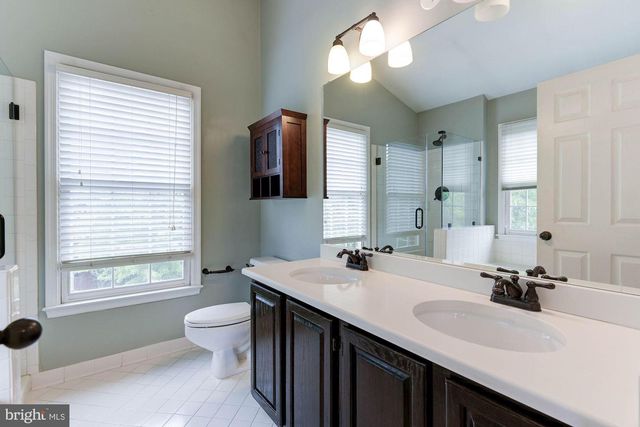 1264 QUAKER HILL DR, Alexandria, VA 22314