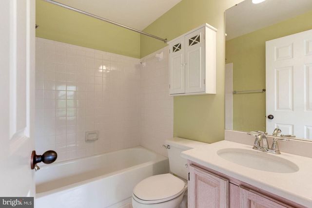1264 QUAKER HILL DR, Alexandria, VA 22314