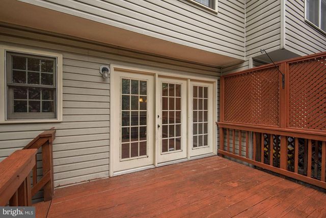 1264 QUAKER HILL DR, Alexandria, VA 22314